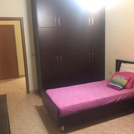 Lovely 2 Bedroom Apartment Tirana Zewnętrze zdjęcie