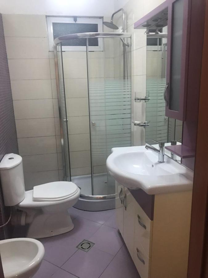 Lovely 2 Bedroom Apartment Tirana Zewnętrze zdjęcie