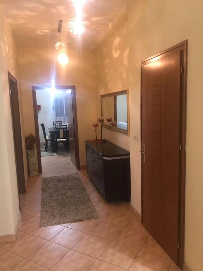 Lovely 2 Bedroom Apartment Tirana Zewnętrze zdjęcie