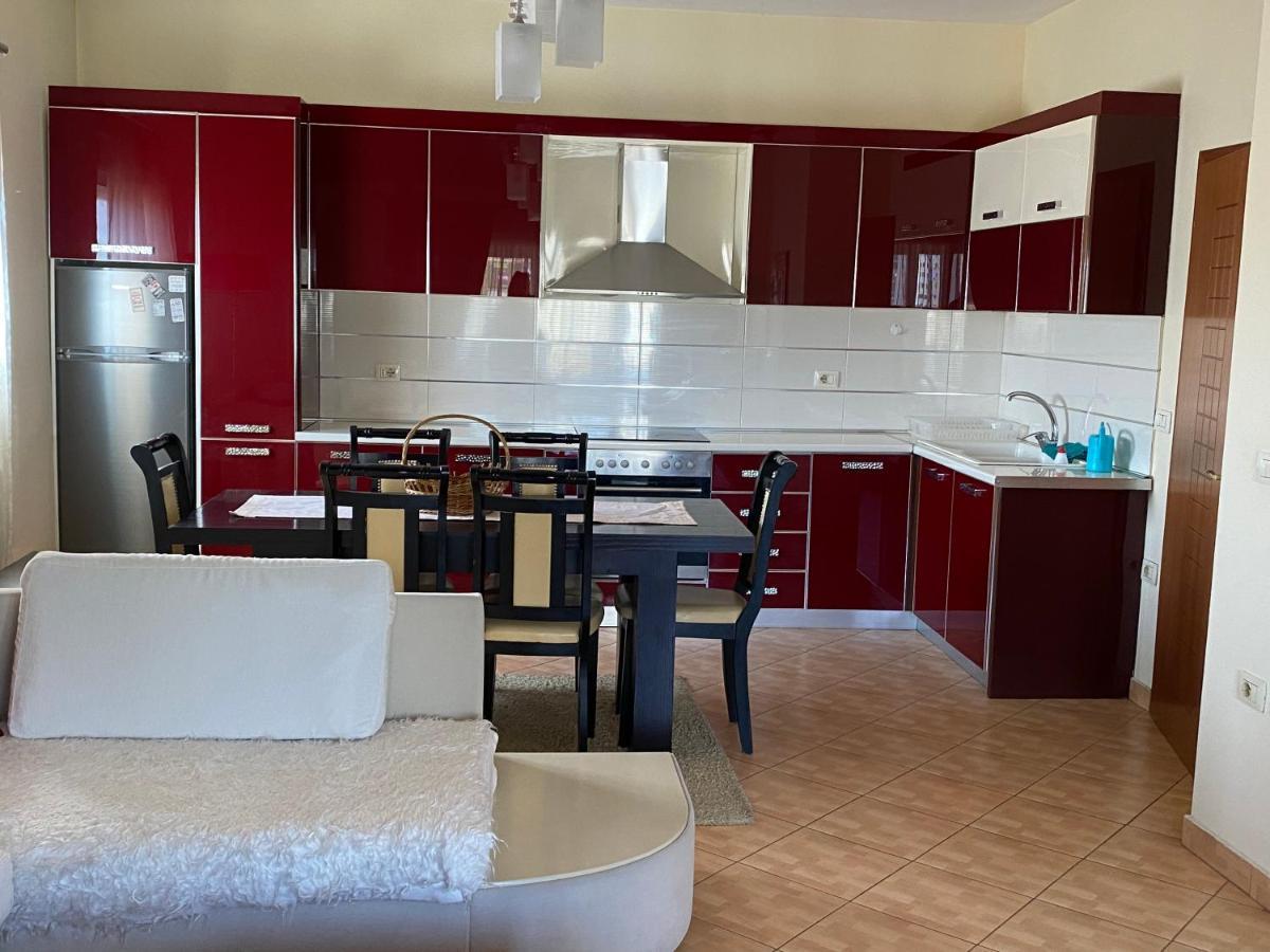 Lovely 2 Bedroom Apartment Tirana Zewnętrze zdjęcie