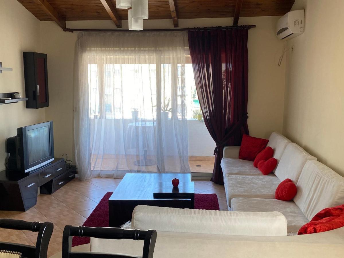 Lovely 2 Bedroom Apartment Tirana Zewnętrze zdjęcie